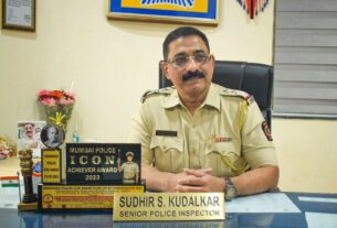 Mumbai: Police Officer Fights for the Rights of Animals